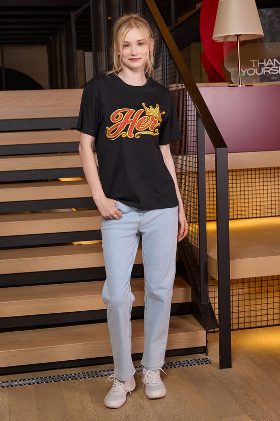 Her Crown Graphic Tee
