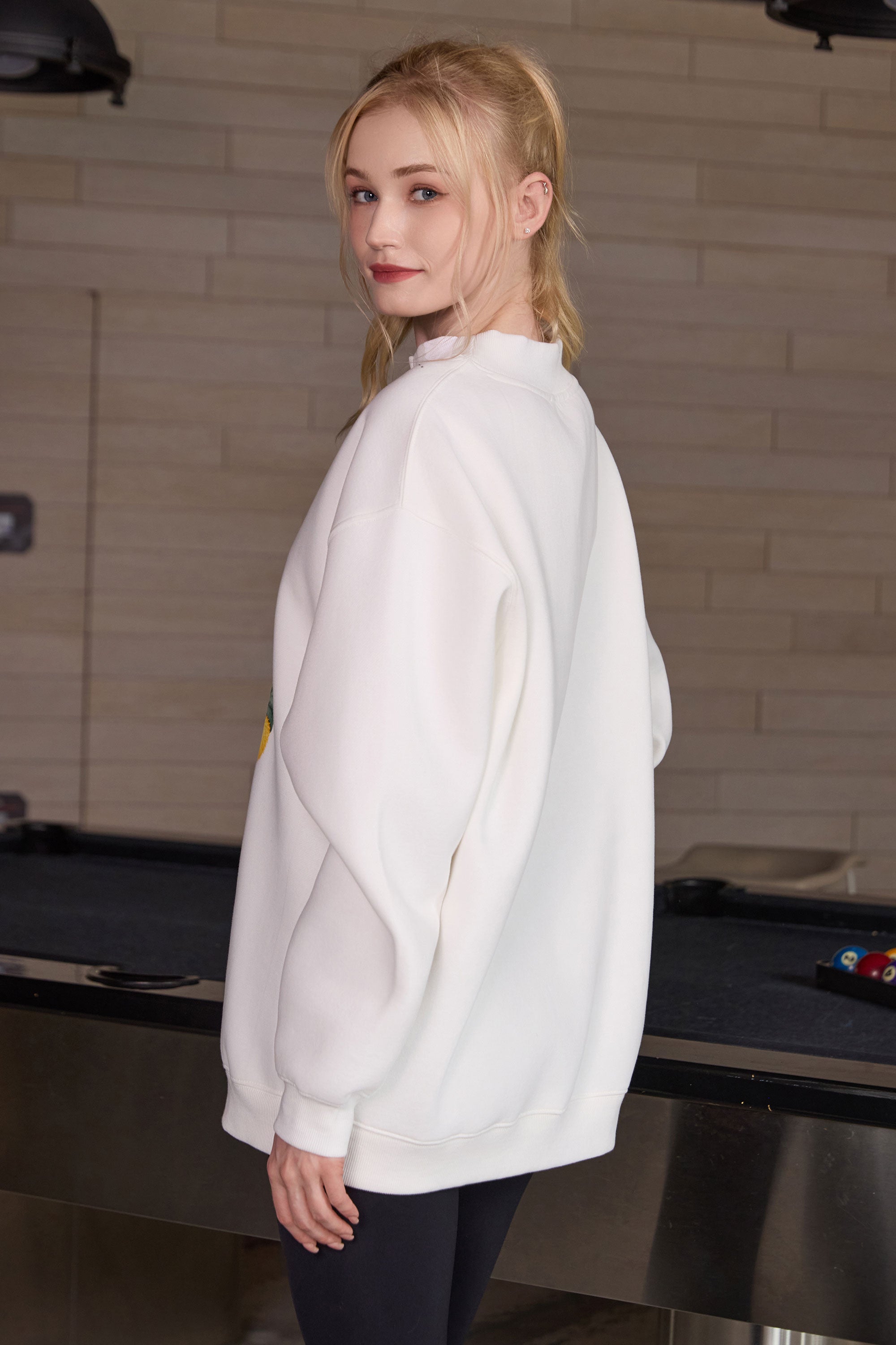 Football Teddy Mockneck sweatshirt