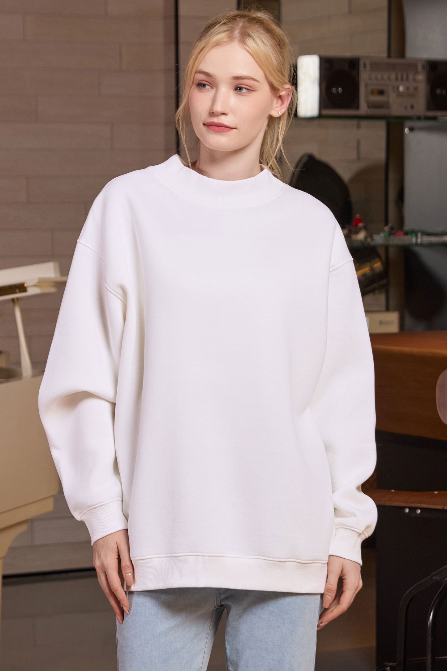 Oversized Mockneck Sweatshirt